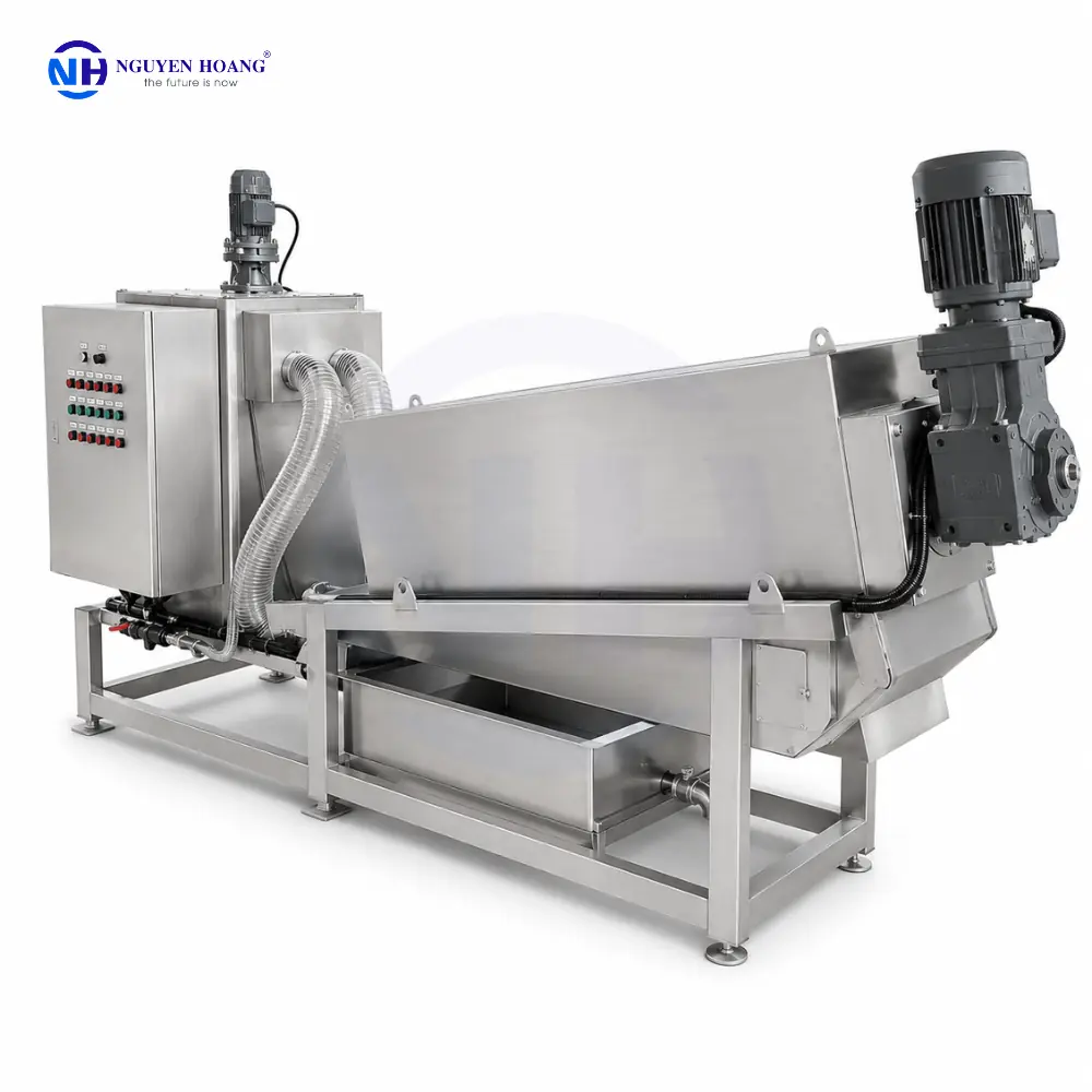 Máy ép bùn trục vít Long Dai EX-401 công suất 60–100 kgDS/h, thân ép Ø400 mm bằng thép không gỉ SUS304, dùng để tách nước và giảm thể tích bùn.
